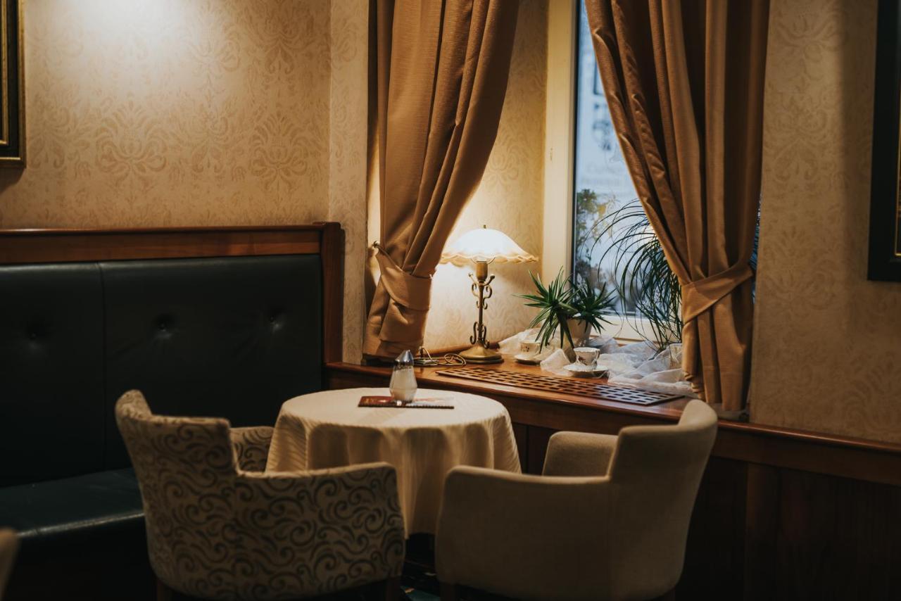 Hotel Mitra, Story Hotels Ptuj Bagian luar foto