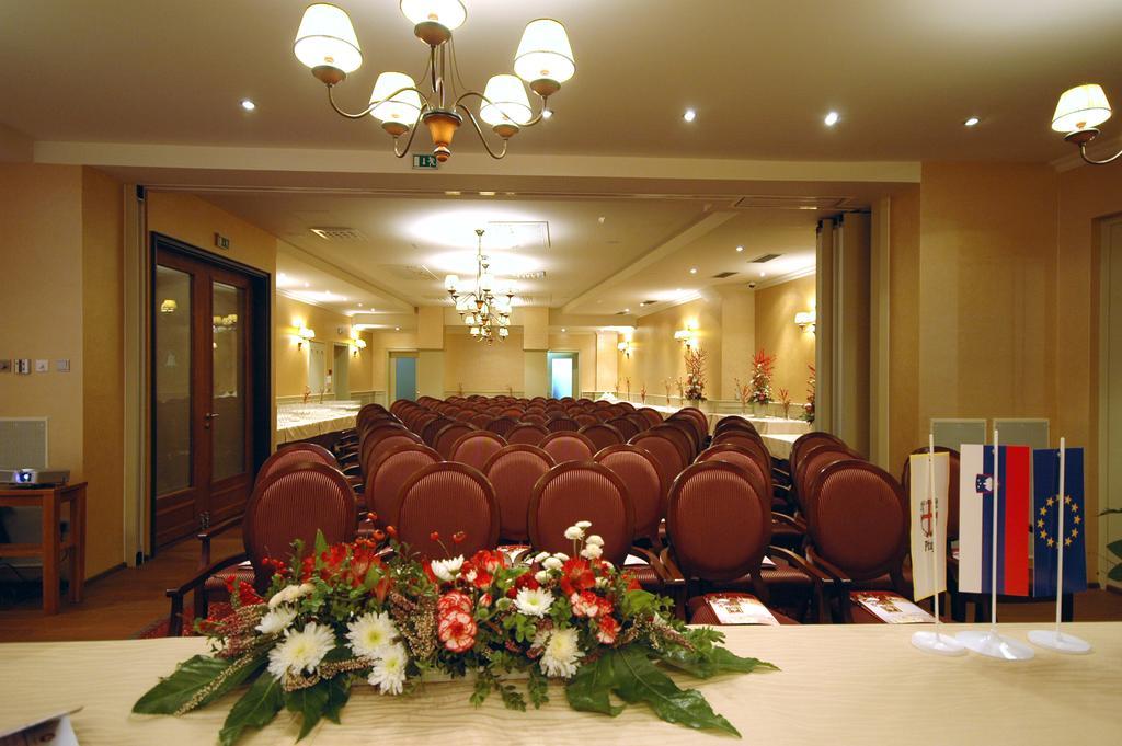 Hotel Mitra, Story Hotels Ptuj Bagian luar foto