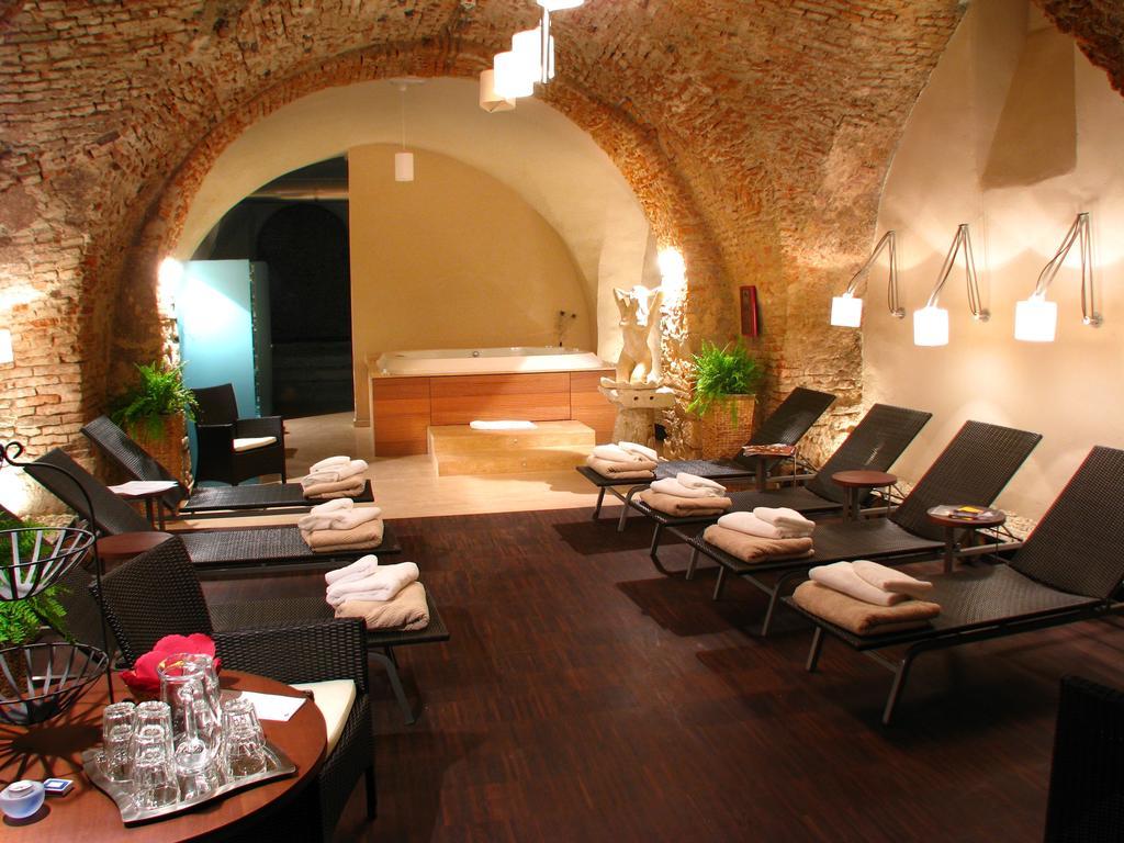 Hotel Mitra, Story Hotels Ptuj Bagian luar foto